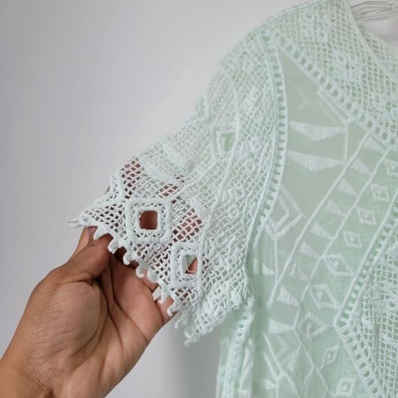 FOREVER 21 Mint Green Crocheted Short Sleeve Shirt See-through Size Small - Picture 4 of 5